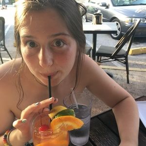 Meet your Posher, Aly